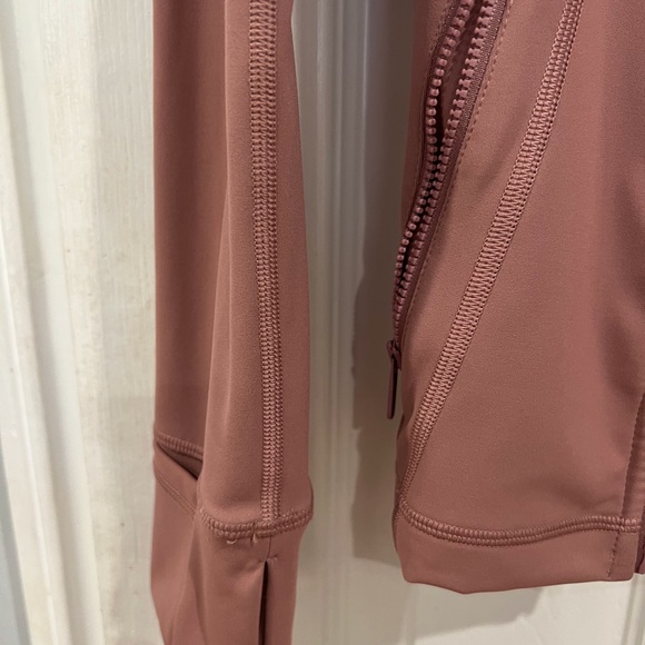 LULULEMON define jacket size 4 perfect condition - Picture 6 of 16